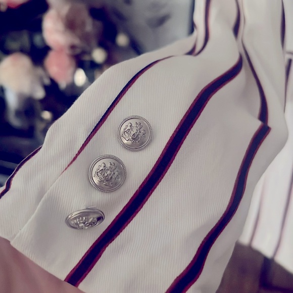 Forever 21 Contemporary White & Navy Blue Striped Double- Breasted Casual Blazer - Picture 5 of 13